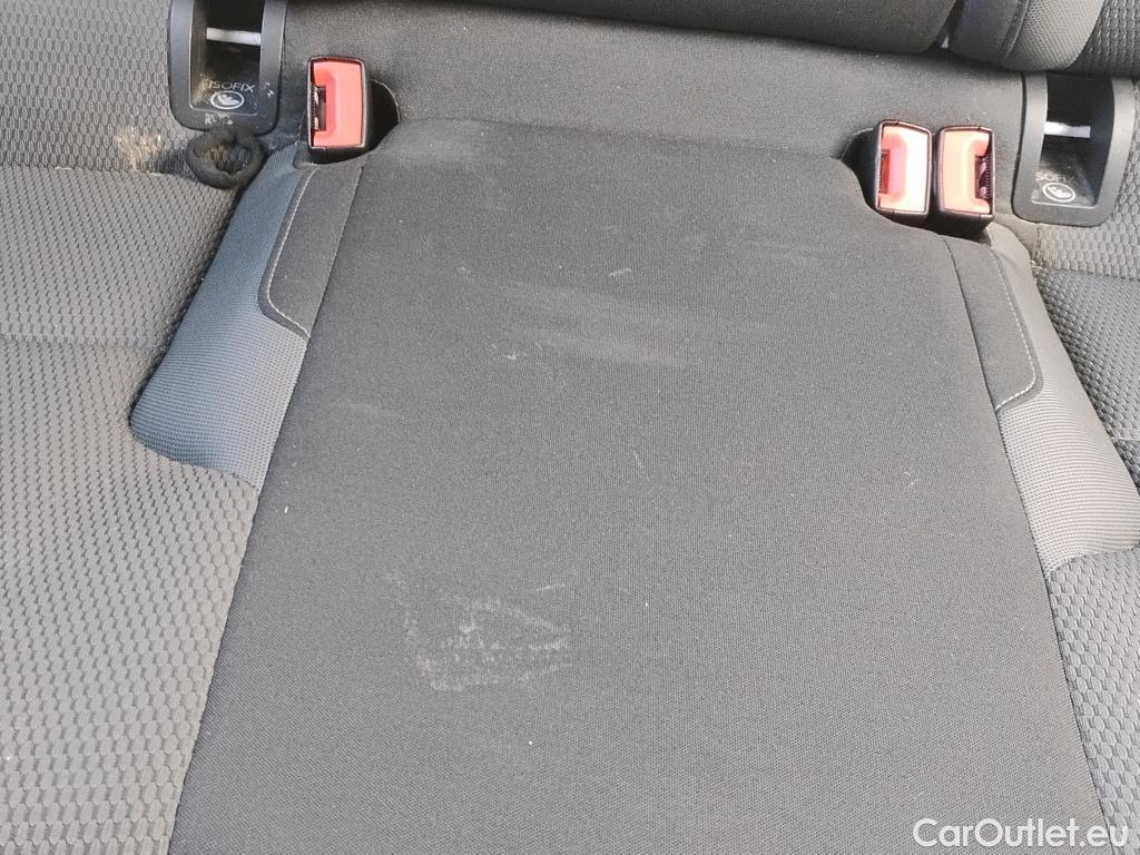  Volkswagen  Golf  VOLKSWAGEN / 2016 / 5P / berlina con portón ePower 110 kW (136CV) (AC) #12