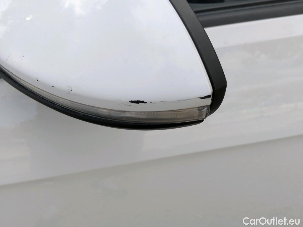  Volkswagen  Golf  VOLKSWAGEN / 2016 / 5P / berlina con portón e-ePower 110 kW (136CV) #8