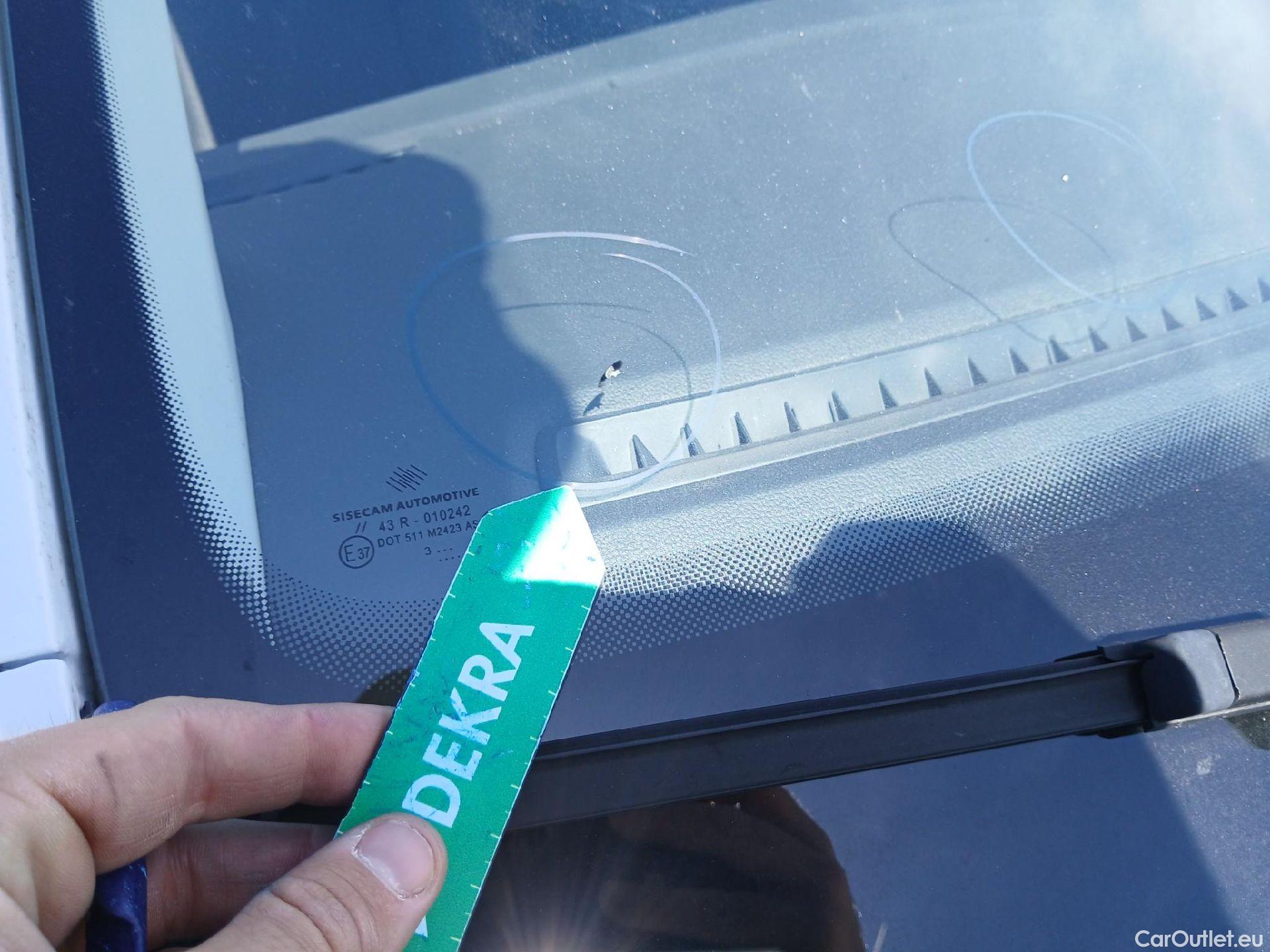  Volkswagen  Polo VOLKSWAGEN  / 2017 / 5P / berlina con portón United 1.0 TSI 70kW (95CV)(SP) #8