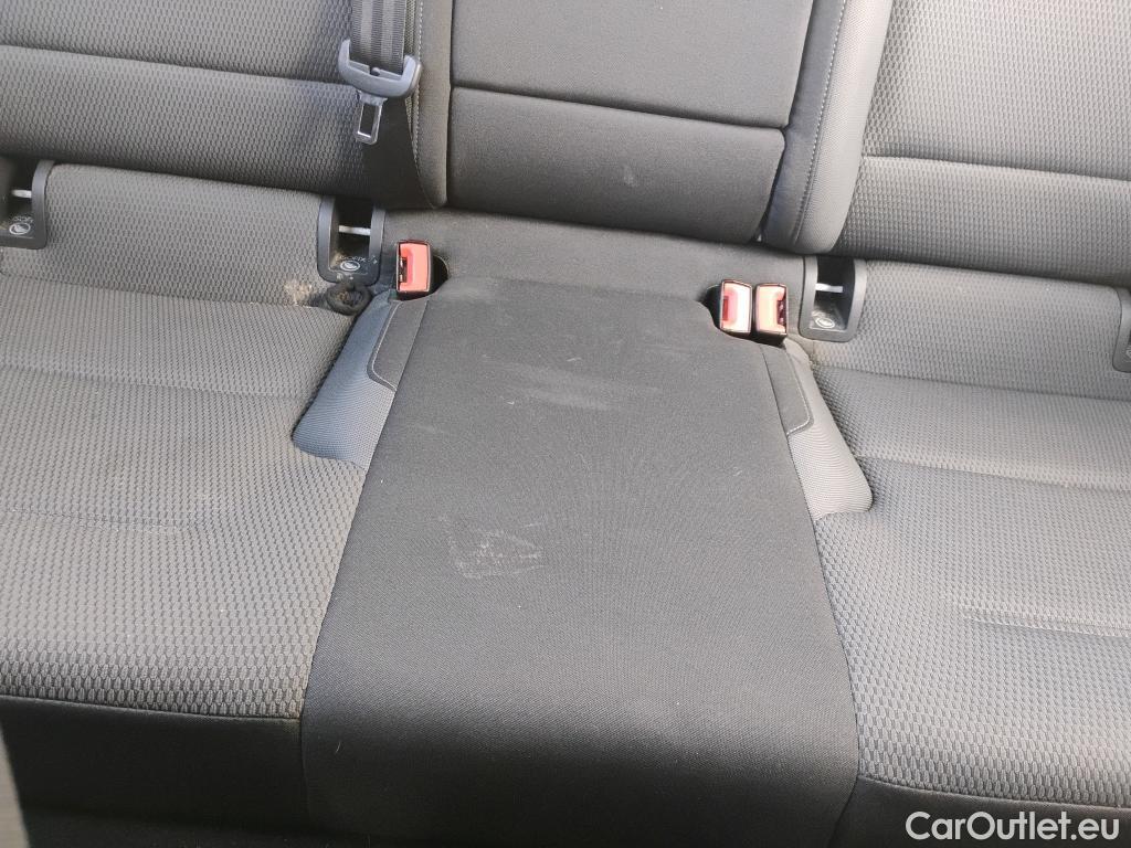  Volkswagen  Golf  VOLKSWAGEN / 2016 / 5P / berlina con portón ePower 110 kW (136CV) (AC) #11