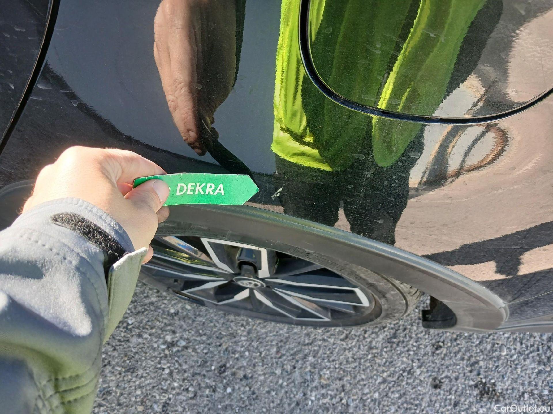  Toyota  Corolla TOYOTA  / 2019 / 5P / familiar 2.0 180H TREK E-CVT TOURING SPORT(SP) #15