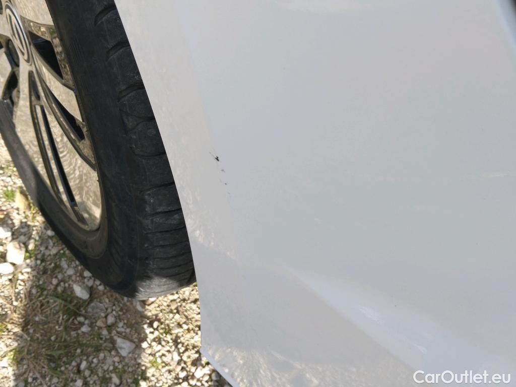  Volkswagen  Golf  VOLKSWAGEN / 2016 / 5P / berlina con portón e-ePower 110 kW (136CV) #15