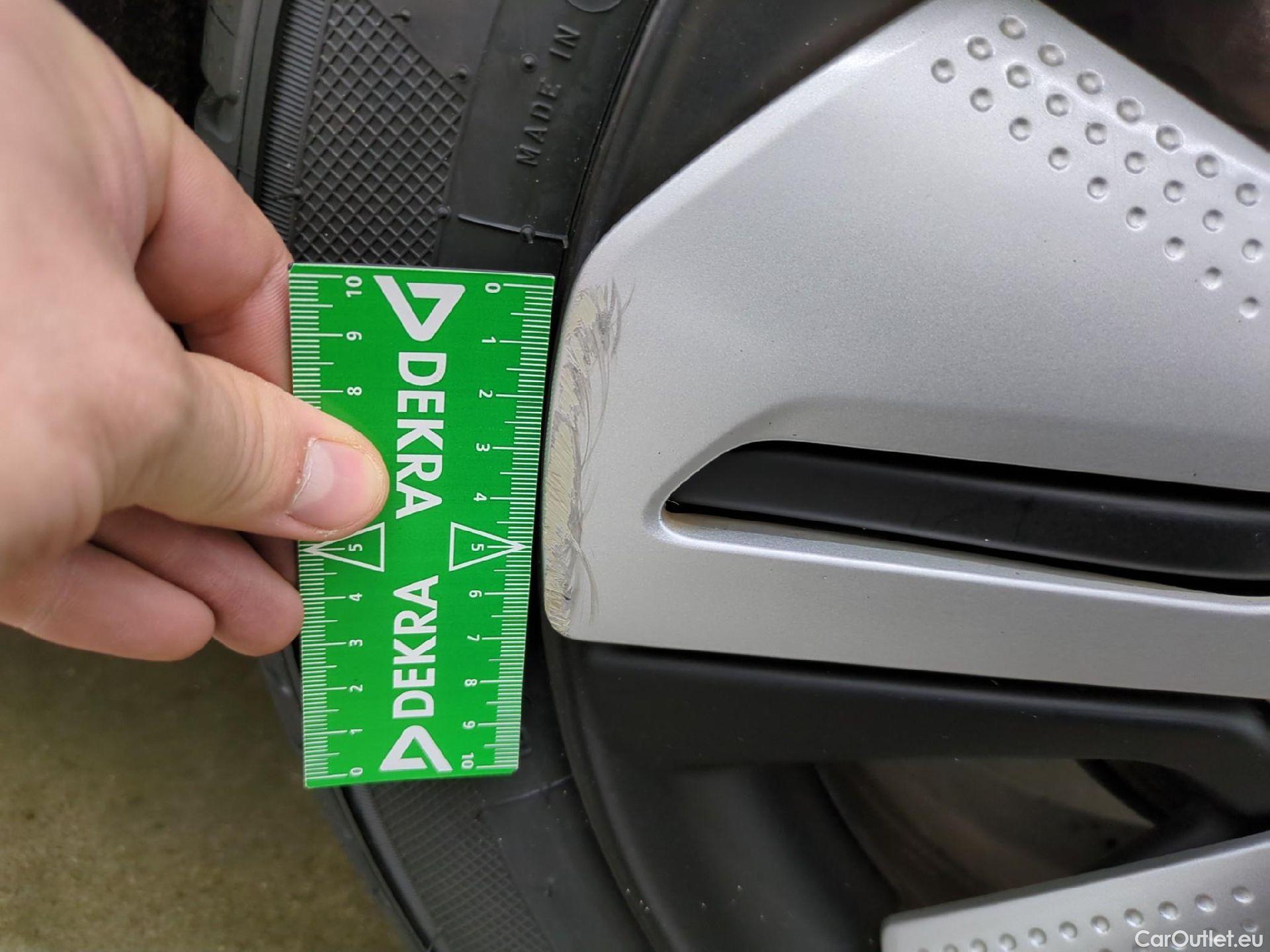  Land Rover  Discovery Jazz / 2020 / 5P / Berline 1.5 i-MMD Exclusive AT  #9