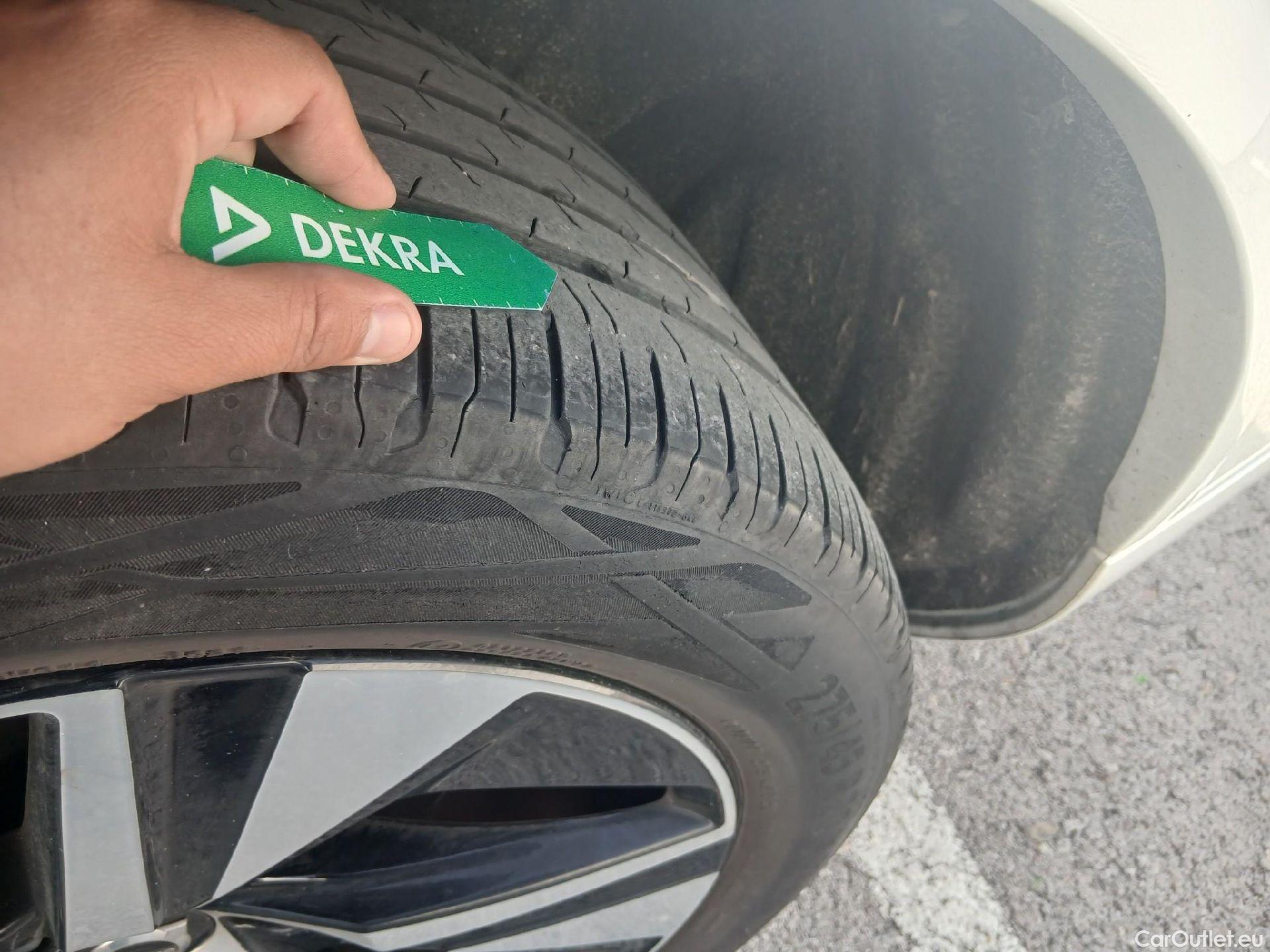  Volvo  XC90 VOLVO  / 2019 / 5P / todoterreno 2.0 B5 D AWD R-Design Auto #1