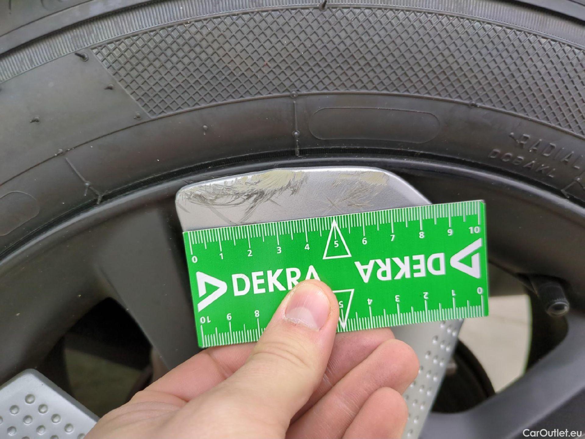  Land Rover  Discovery Jazz / 2020 / 5P / Berline 1.5 i-MMD Exclusive AT  #7