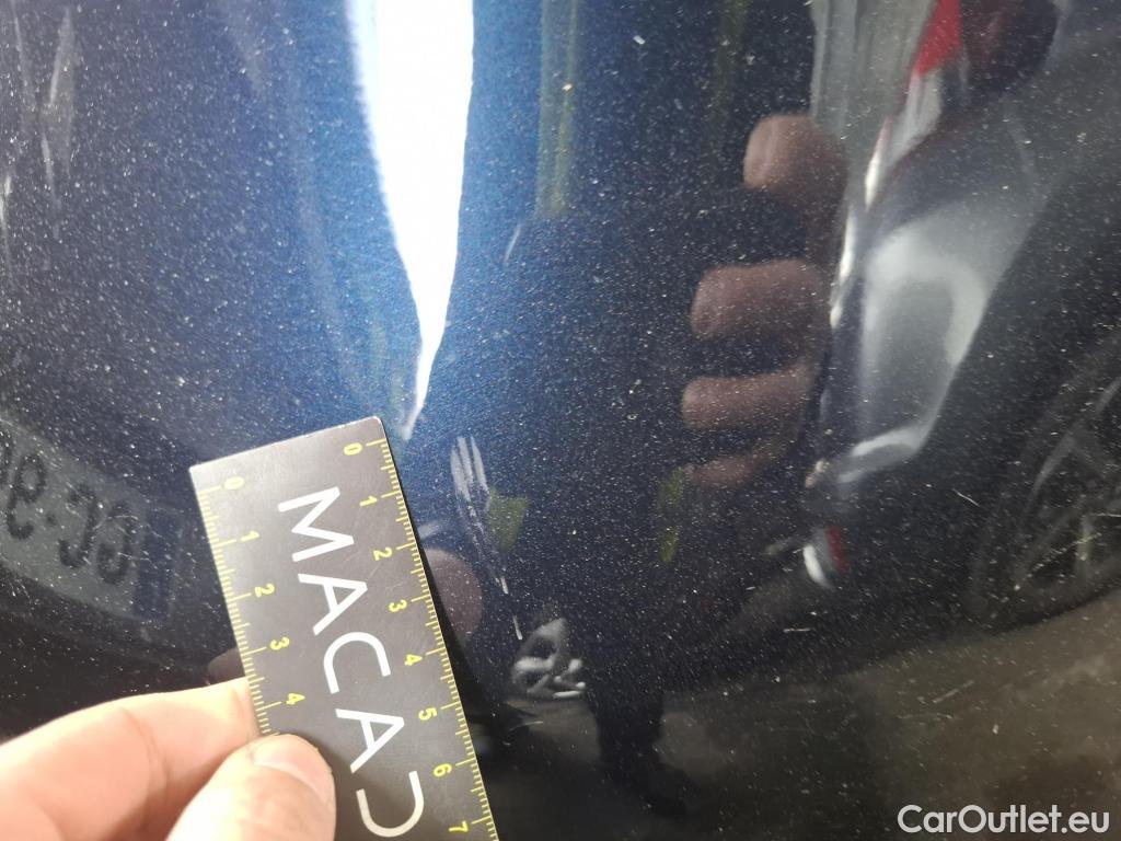  Mercedes  GLC MERCEDES-BENZ  / 2022 / 5P / SUV  300 e Business Line 4MATIC #35