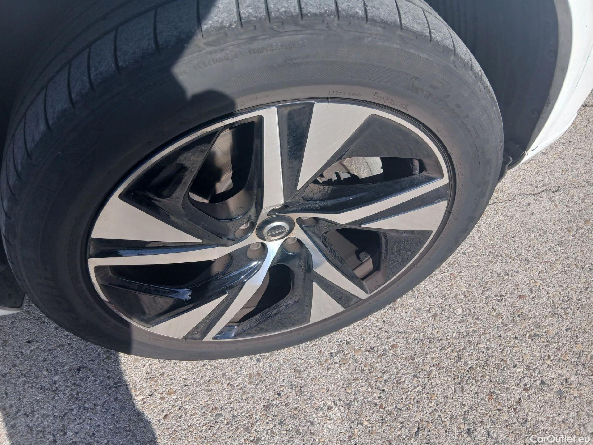  Volvo  XC90 VOLVO  / 2019 / 5P / todoterreno 2.0 B5 D AWD R-Design Auto #33