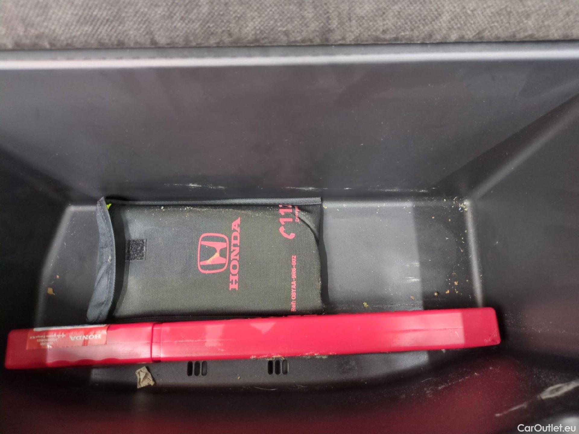  Land Rover  Discovery Jazz / 2020 / 5P / Berline 1.5 i-MMD Exclusive AT  #1