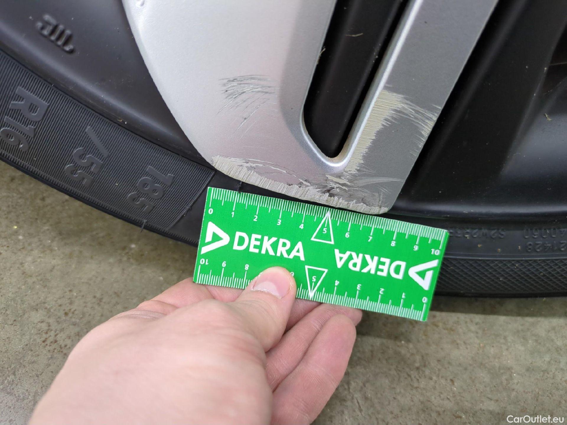  Land Rover  Discovery Jazz / 2020 / 5P / Berline 1.5 i-MMD Exclusive AT  #8