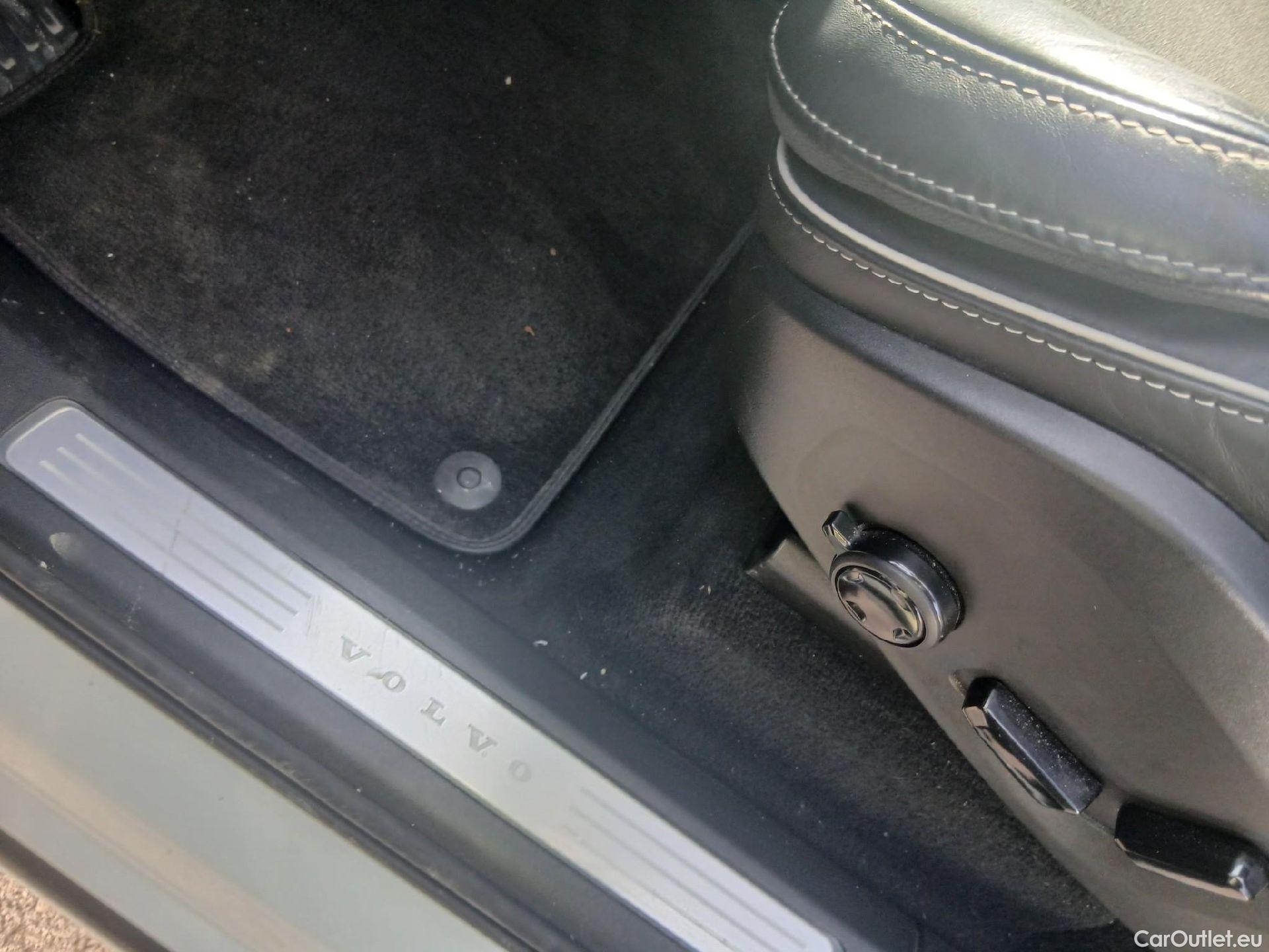  Volvo  XC90 VOLVO  / 2019 / 5P / todoterreno 2.0 B5 D AWD R-Design Auto #4