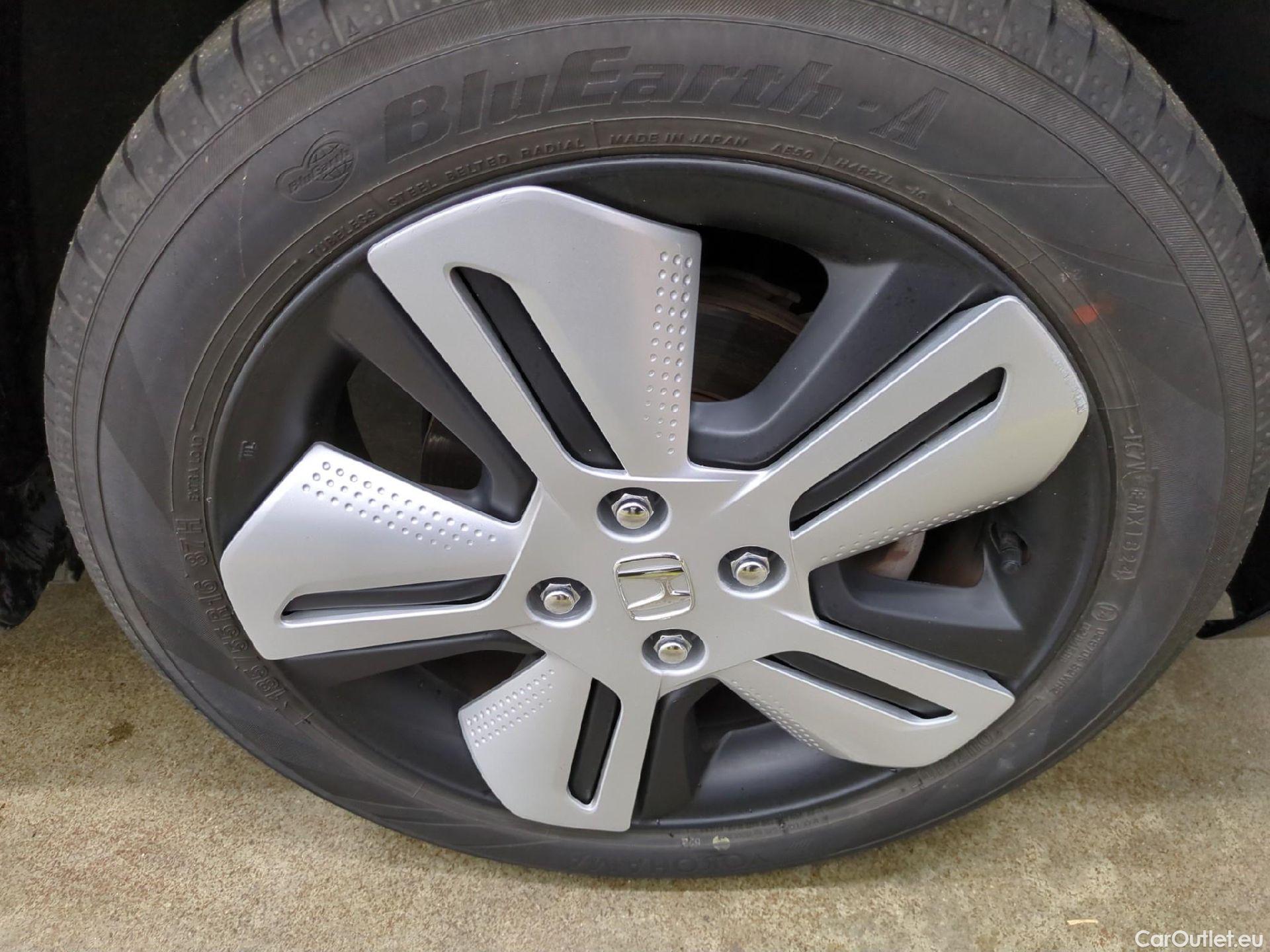  Land Rover  Discovery Jazz / 2020 / 5P / Berline 1.5 i-MMD Exclusive AT  #4