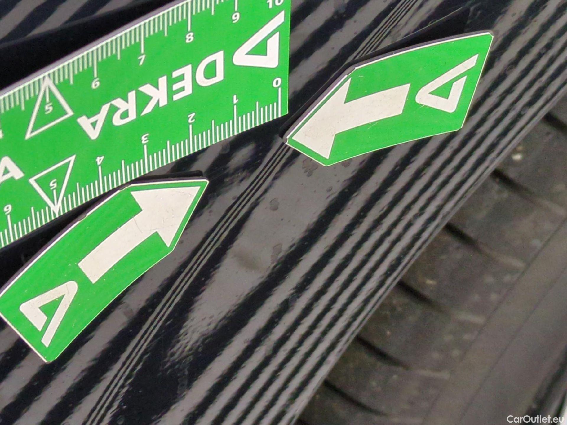  Land Rover  Discovery Jazz / 2020 / 5P / Berline 1.5 i-MMD Exclusive AT  #17