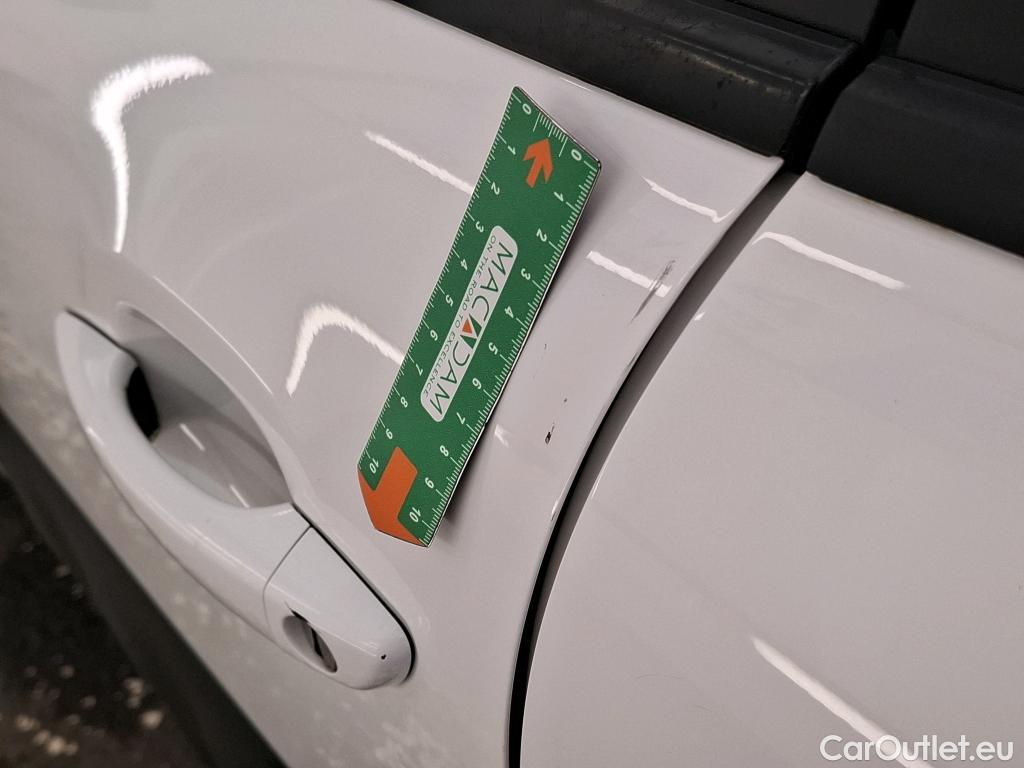  Citroen  C3  Shine Business 1.2 PureTech 110CV BVM6 E6d #24