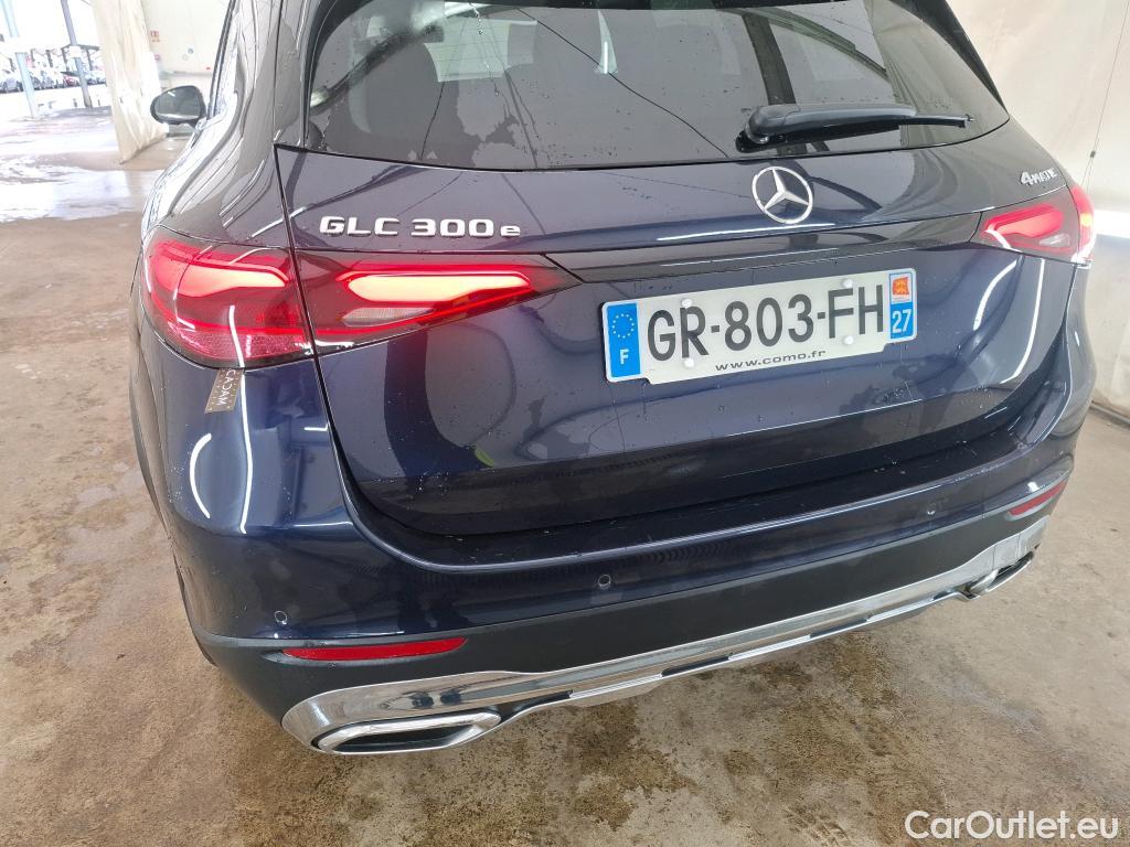  Mercedes  GLC MERCEDES-BENZ  / 2022 / 5P / SUV  300 e Business Line 4MATIC #26