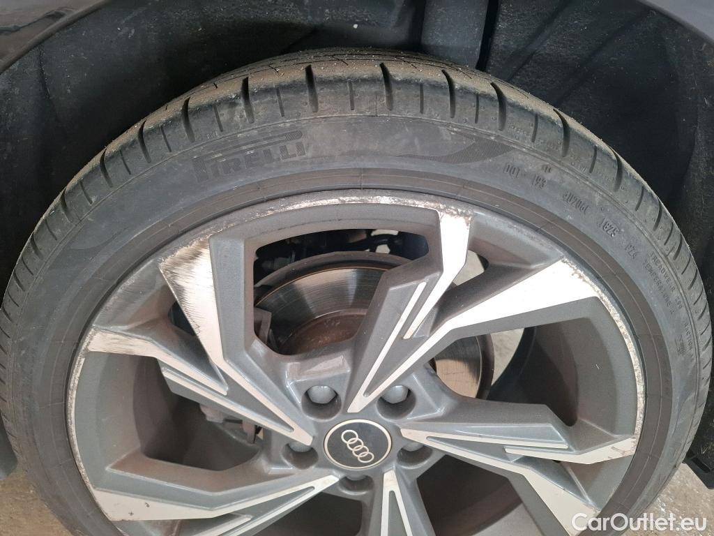  Audi  A3 AUDI  Sportback / 2020 / 5P / Berline 40 TFSI e 204 S Tronic S Line #51