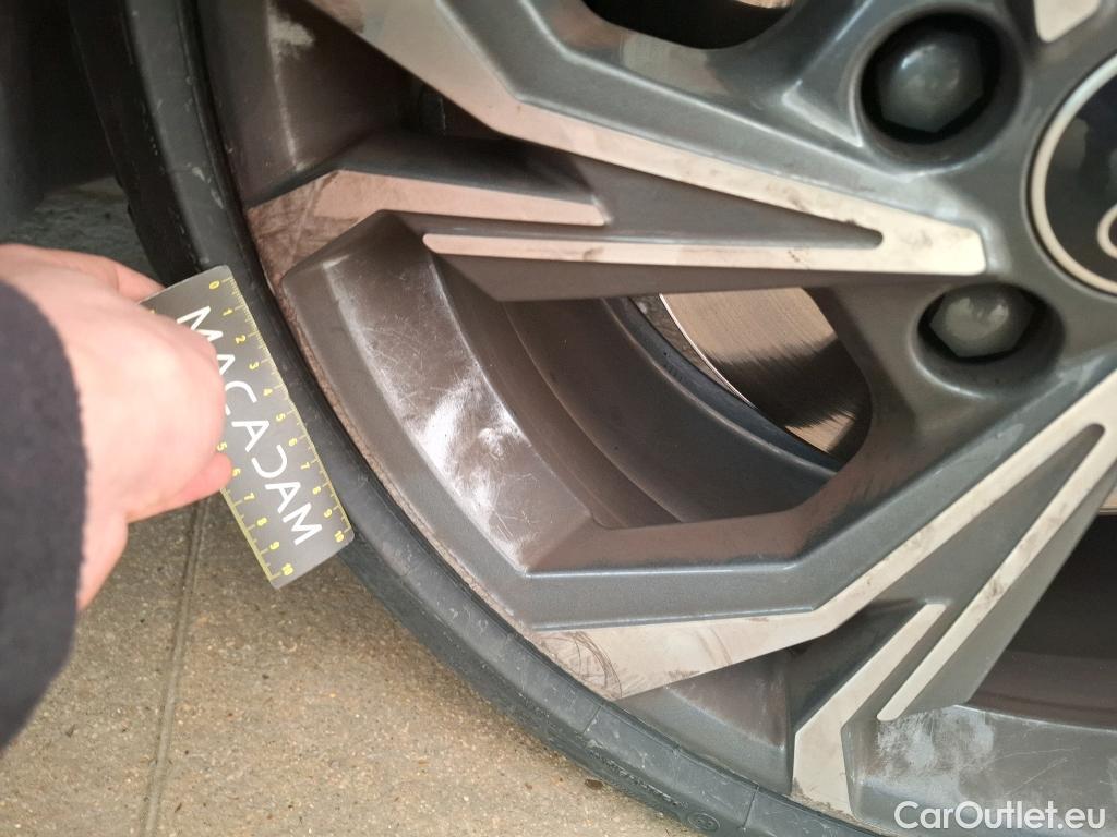  Audi  A3 AUDI  Sportback / 2020 / 5P / Berline 40 TFSI e 204 S Tronic S Line #17