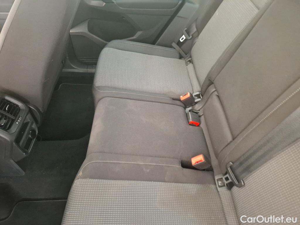  Volkswagen  Tiguan VOLKSWAGEN  / 2020 / 5P / SUV 1.5 TSI 130 BMV6 #31