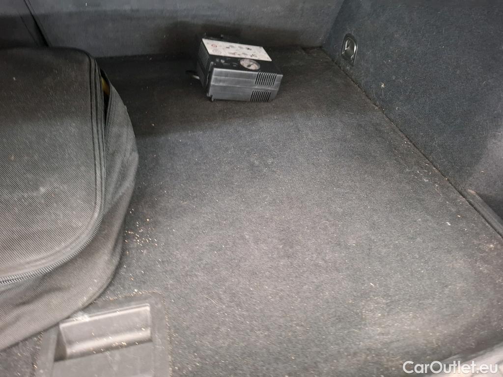  Audi  A3 AUDI  Sportback / 2020 / 5P / Berline 40 TFSI e 204 S Tronic S Line #49