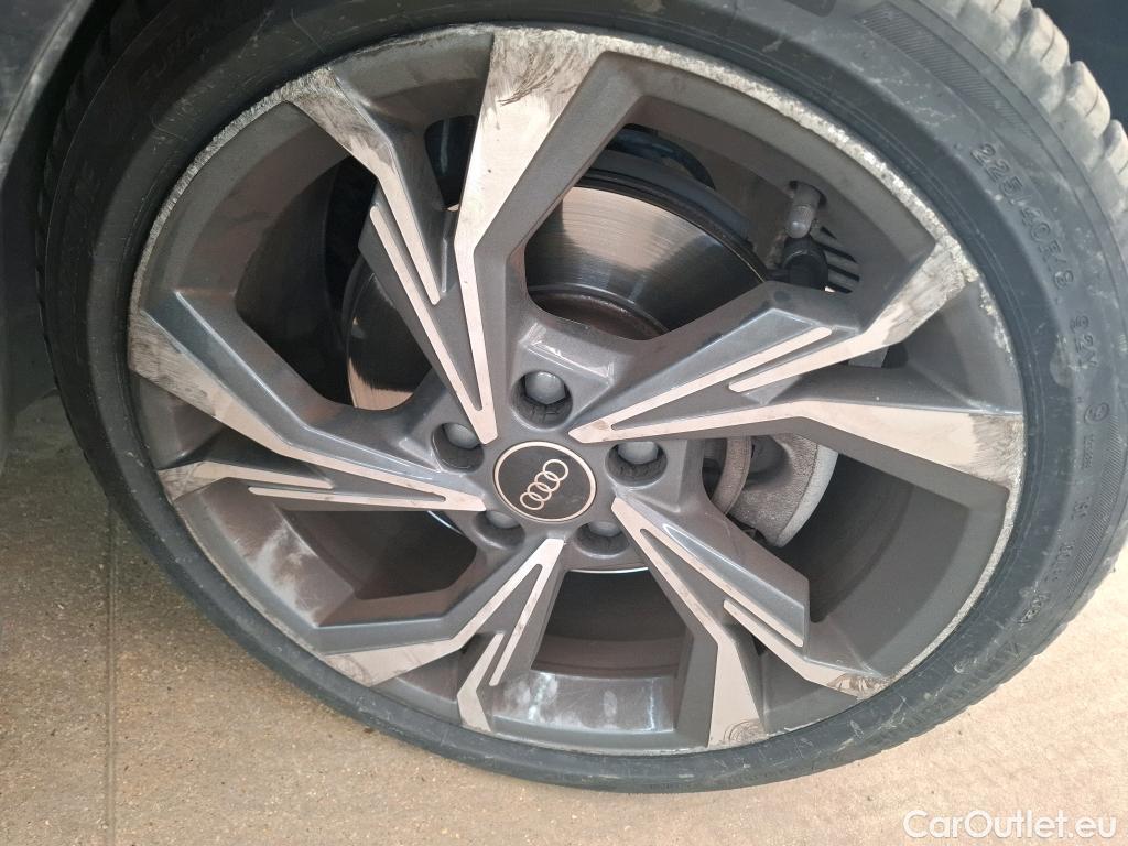  Audi  A3 AUDI  Sportback / 2020 / 5P / Berline 40 TFSI e 204 S Tronic S Line #13