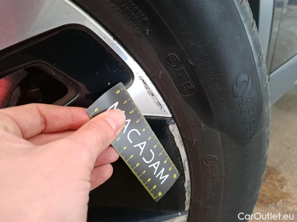  Volkswagen  ID.4  Business Pro Performance 77kWh BVA #24