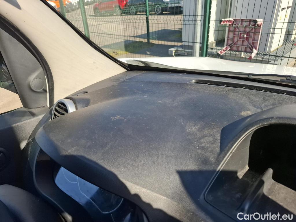  Renault  Kangoo RENAULT  Express / 2013 / 4P / Fourgonnette Extra R-Link - Blue dCi 95 #39