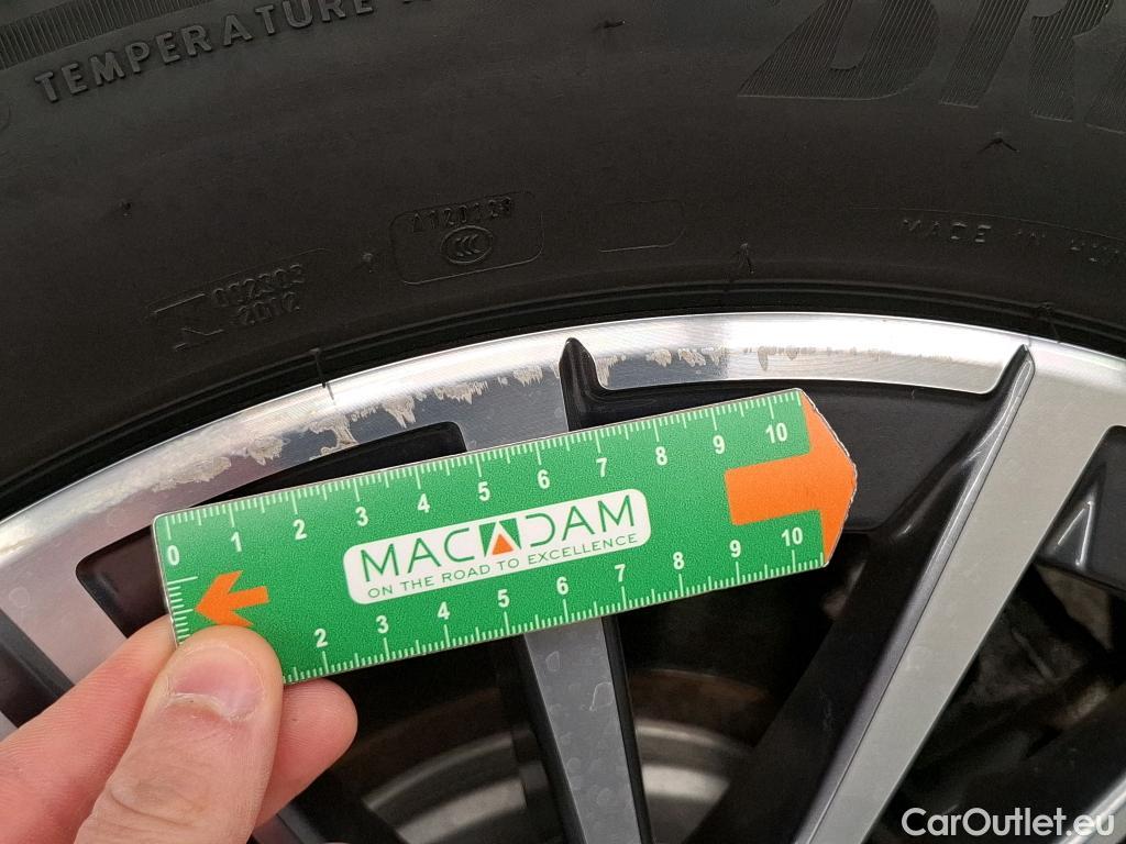  Bmw  2 Tourer BMW Série 2 Active Tourer / 2021 / 5P / monospace 225e xDrive 245ch Business Design DKG7 #18