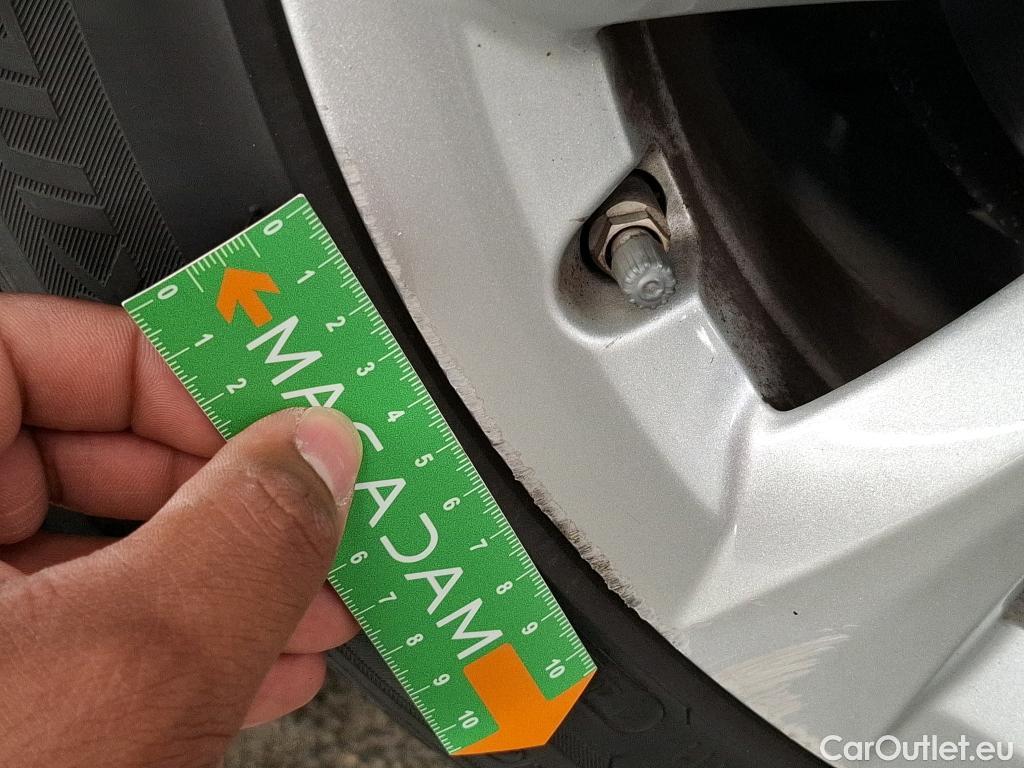  Bmw  Serie 2 BMW  Active Tourer / 2018 / 5P / monospace 225xe Business Design Auto #33