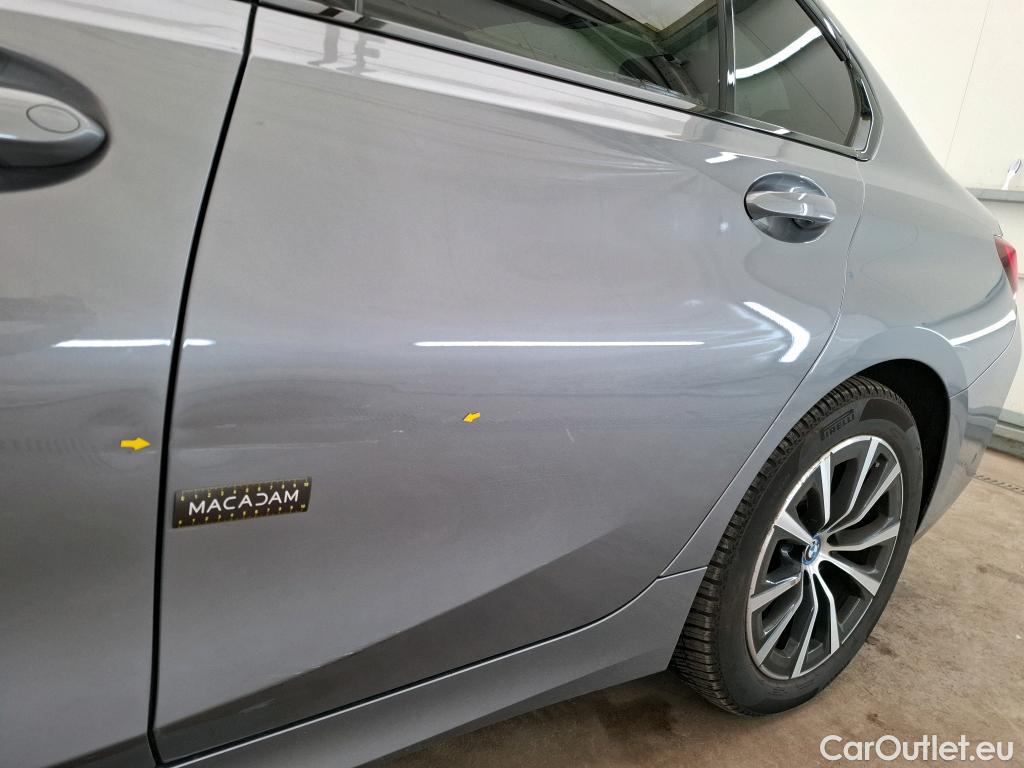  Bmw  Serie 3 BMW Série 3 Berline / 2022 / 4P / Berline 320e 204ch Business Design BVA8 Hybride #1