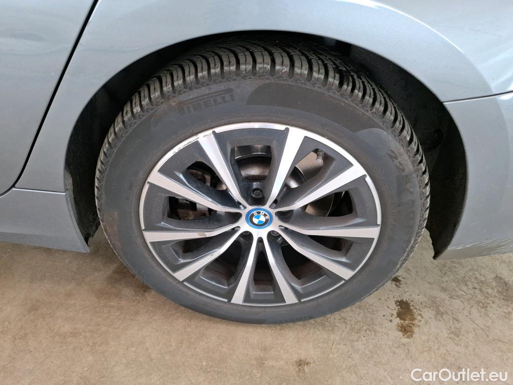  Bmw  Serie 3 BMW Série 3 Berline / 2022 / 4P / Berline 320e 204ch Business Design BVA8 Hybride #18