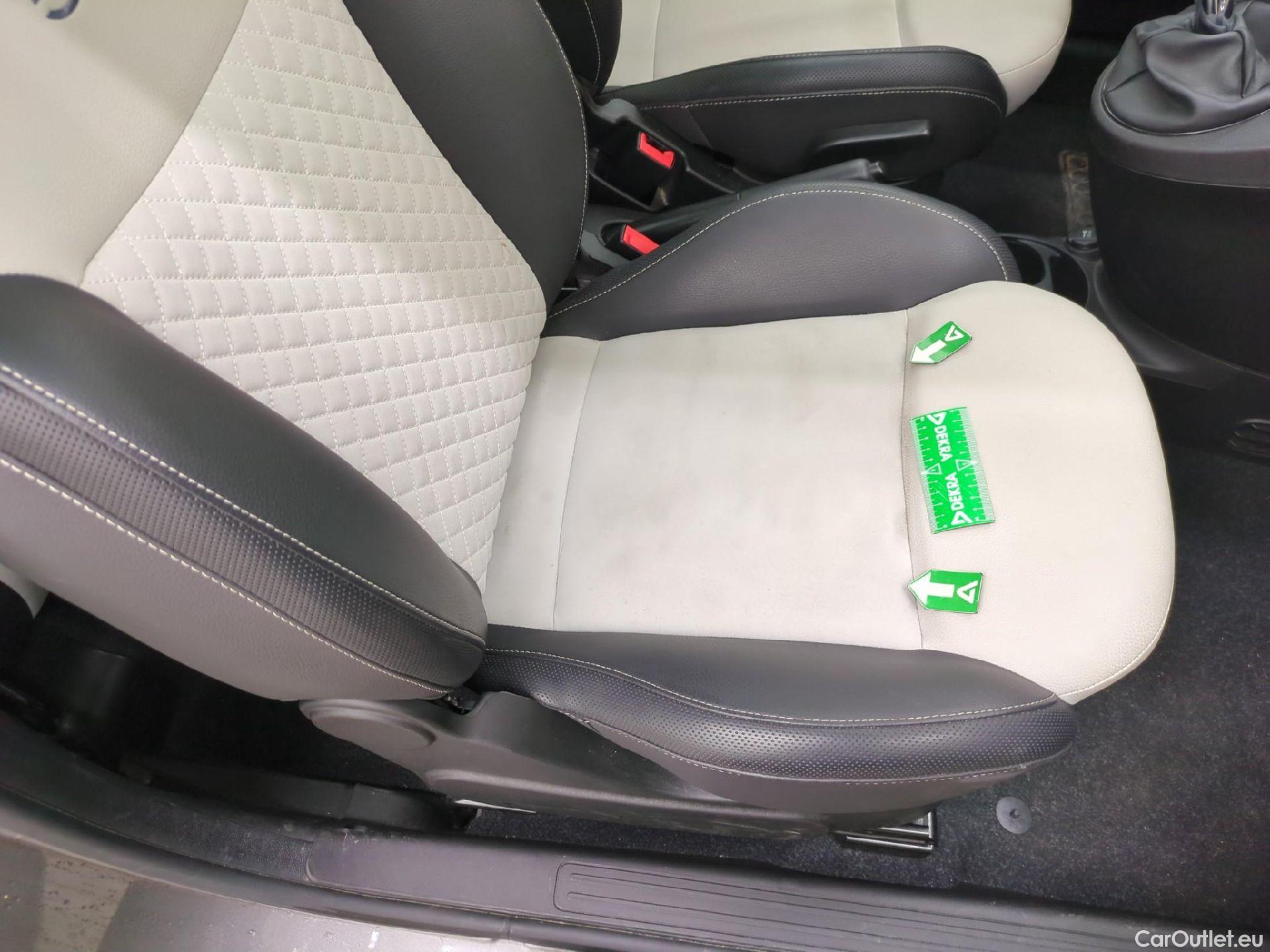  Fiat  500 FIAT  / 2015 / 3P / Berline Hybrid 1.0 BSG 70 ch Dolcevita #4