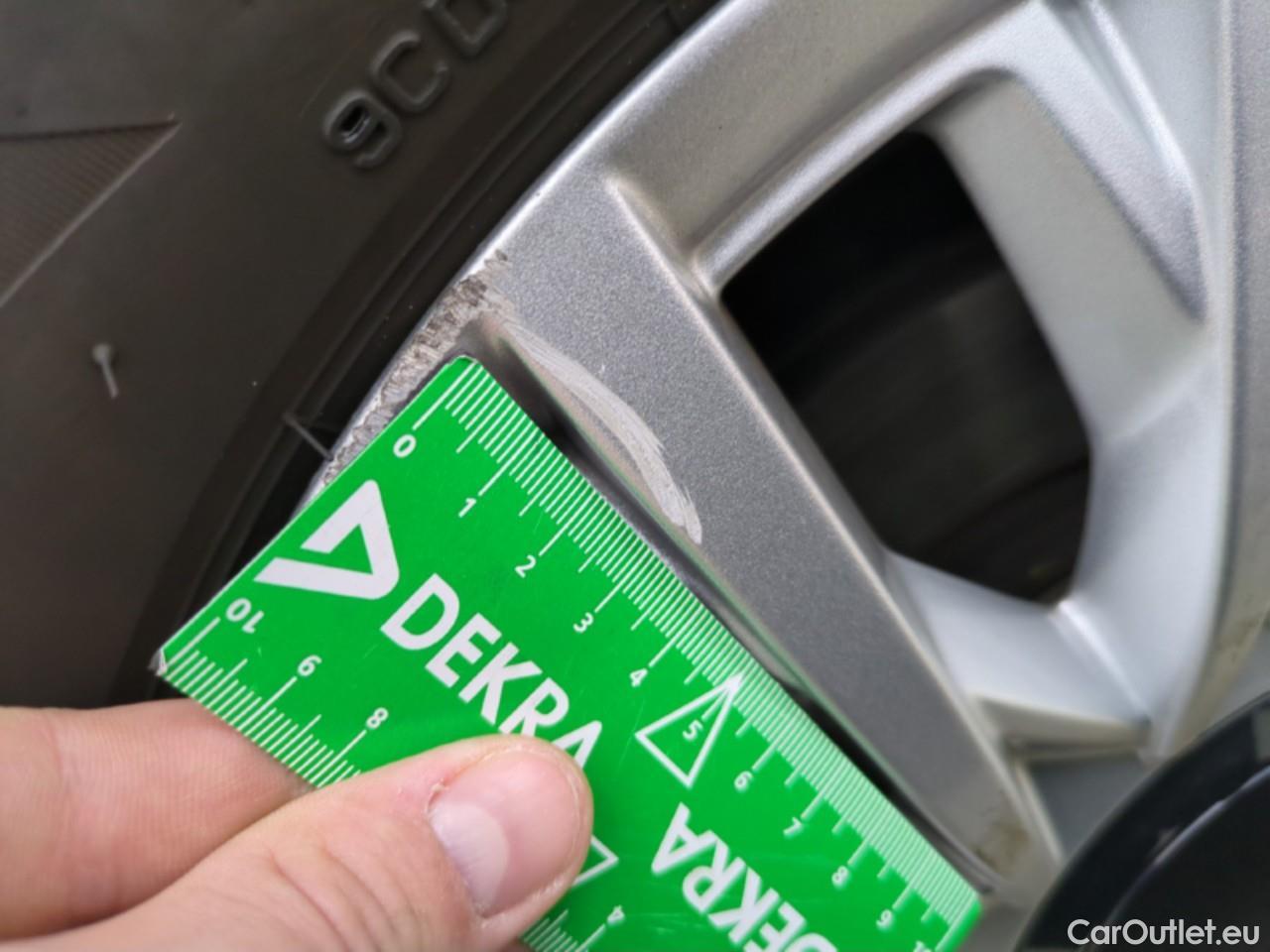  Fiat  500 FIAT  / 2015 / 3P / Berline Hybrid 1.0 BSG 70 ch Dolcevita #8