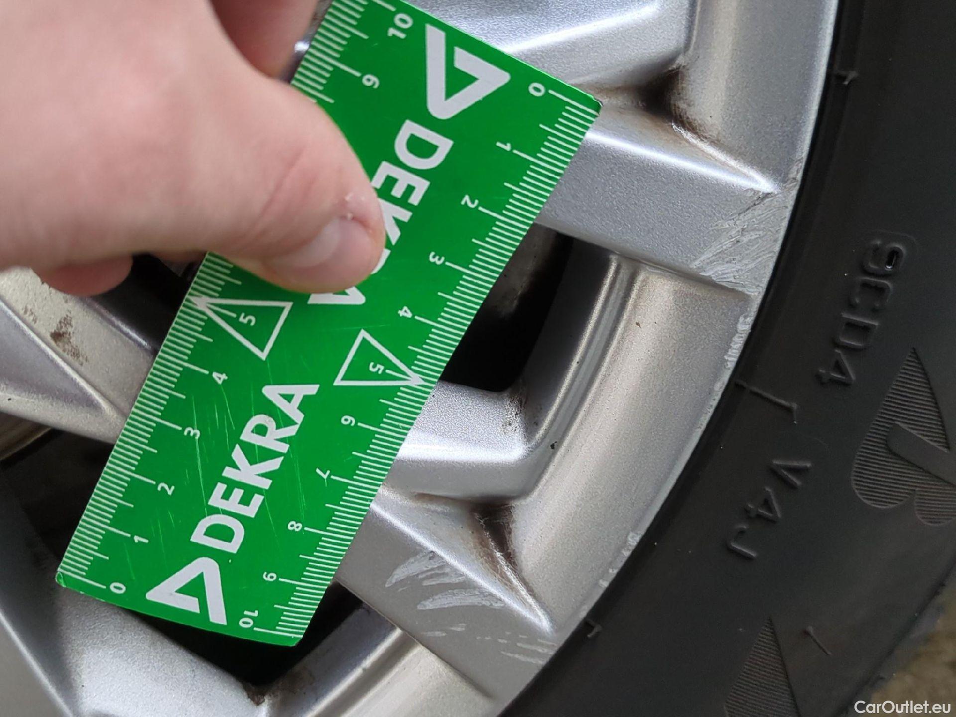  Fiat  500 FIAT  / 2015 / 3P / Berline Hybrid 1.0 BSG 70 ch Dolcevita #13