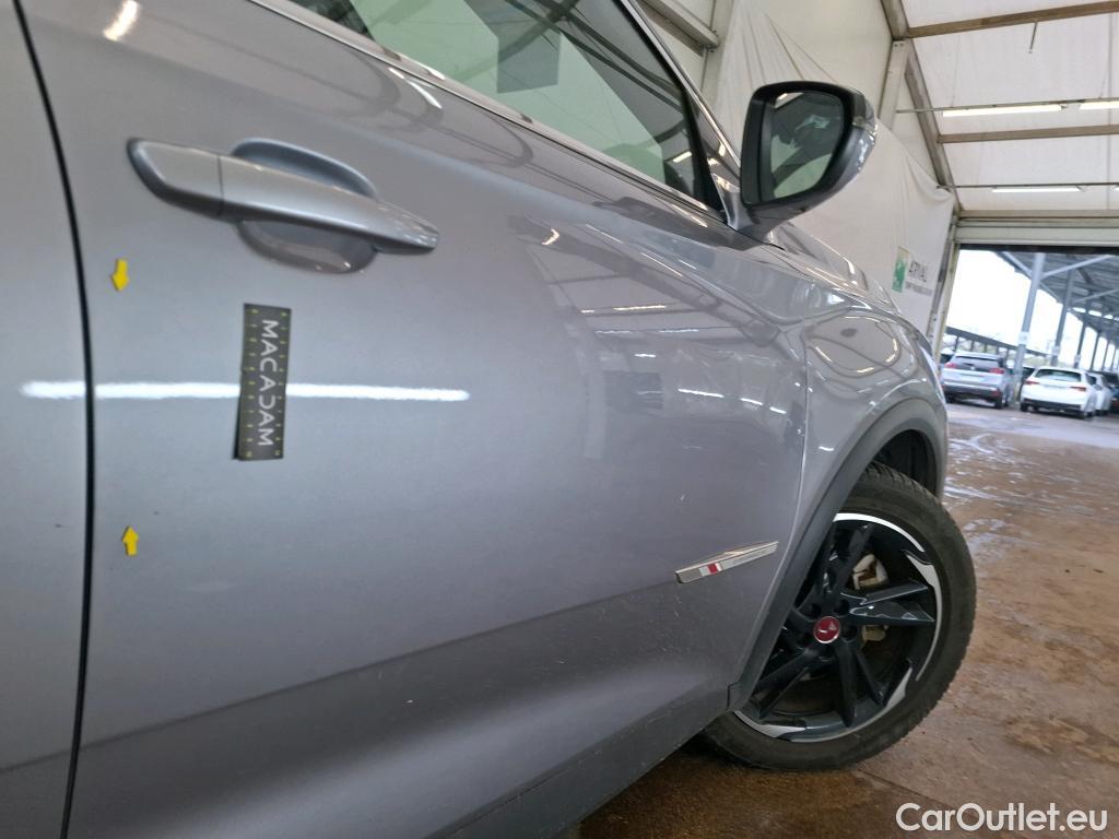  DS  DS7 DS DS 7 Crossback / 2017 / 5P / SUV E-TENSE 225 PERFORMANCE Line #1