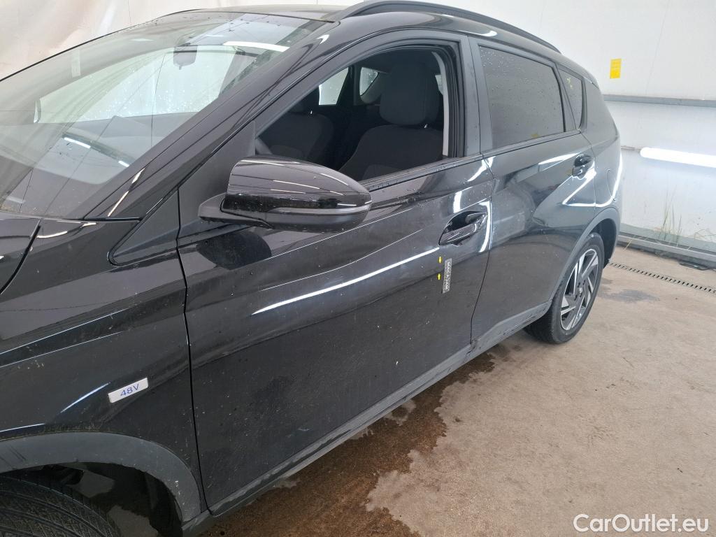  Hyundai  Bayon HYUNDAI  / 2021 / 5P / SUV 1.0 T-GDI 100 HYBRID 48V INTUITIVE #4