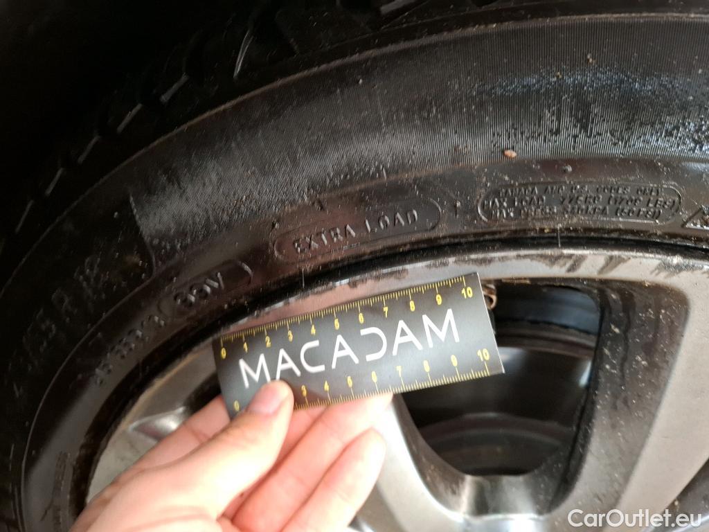  Mazda  CX-30 MAZDA  / 2019 / 5P / Crossover 2.0L e-Skyactiv X M Hybrd Exclusive BVA6 #10