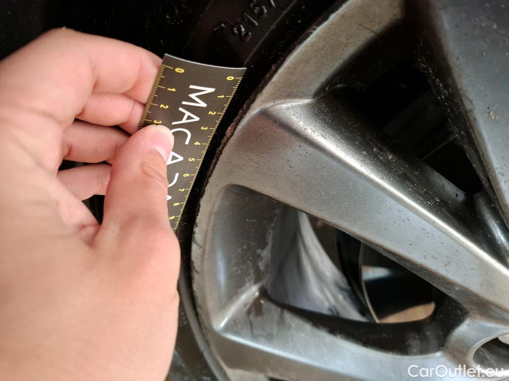  Mazda  CX-30 MAZDA  / 2019 / 5P / Crossover 2.0L e-Skyactiv X M Hybrd Exclusive BVA6 #11