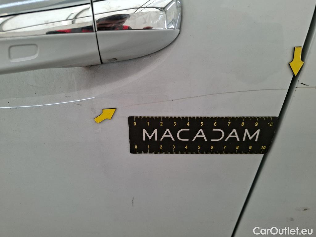  Mercedes  CLA-Klasse MERCEDES-BENZ CLA Coupe / 2019 / 4P / Coupé CLA 250 e AMG Line #35