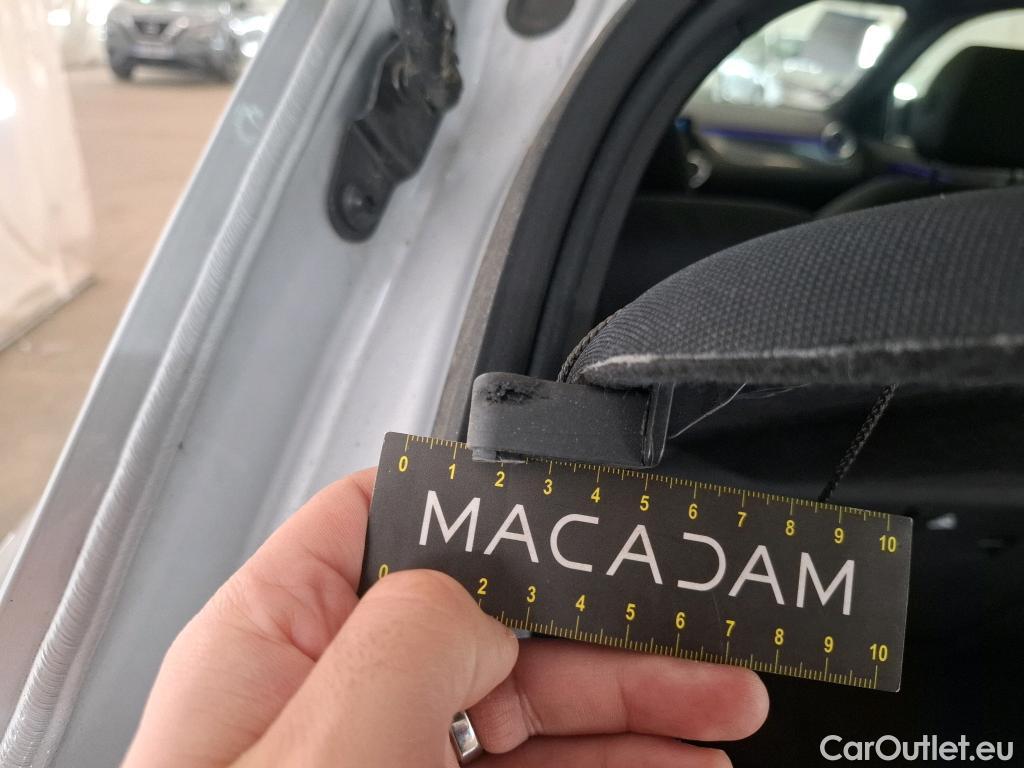  Mercedes  GLA MERCEDES-BENZ  / 2020 / 5P / SUV 1.3  250 e AMG LINE DCT #6