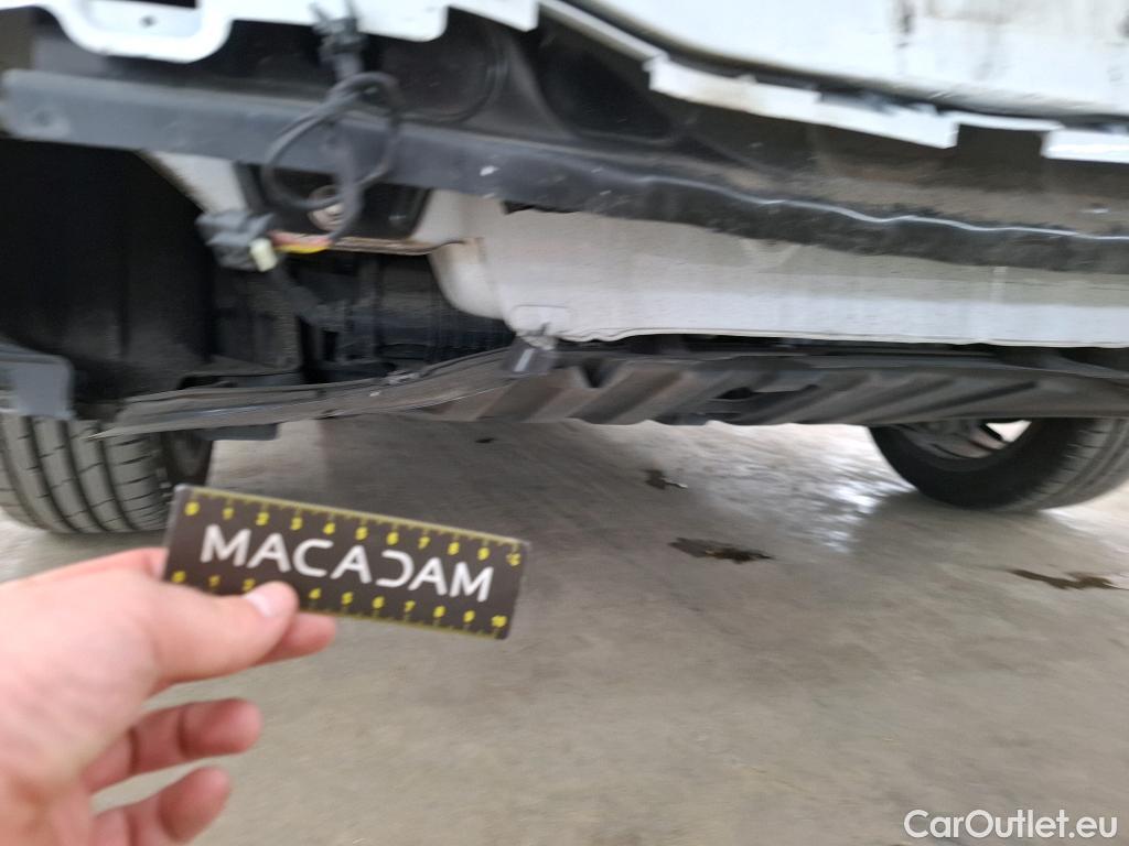  Mercedes  CLA-Klasse MERCEDES-BENZ CLA Coupe / 2019 / 4P / Coupé CLA 250 e AMG Line #73