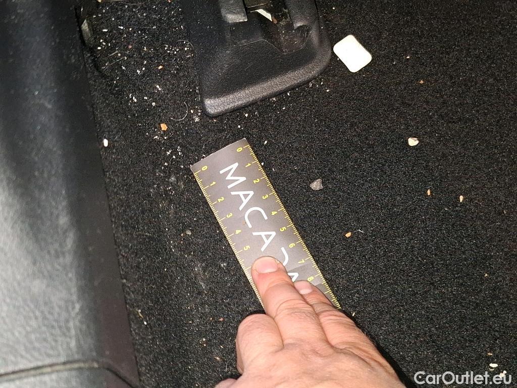  Mercedes  CLA-Klasse MERCEDES-BENZ CLA Coupe / 2019 / 4P / Coupé CLA 250 e AMG Line #79