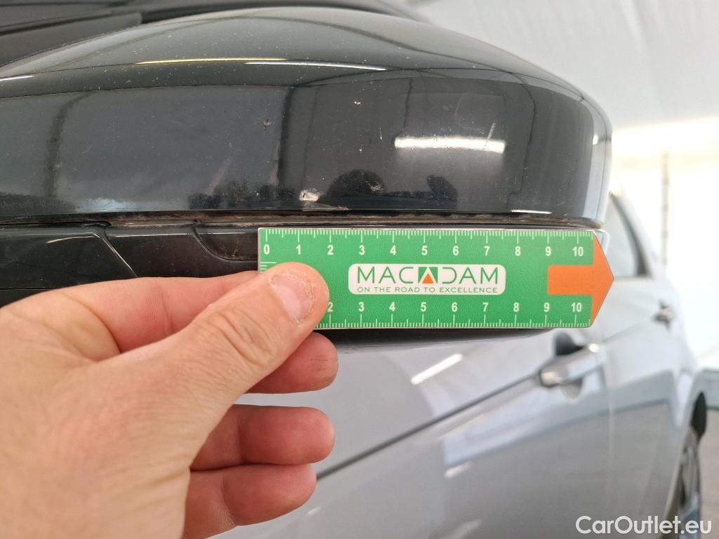  Land Rover  Discovery LAND ROVER  Sport / 2019 / 5P / SUV 1.5 P300e PHEV AUTO 4WD R-Dynamic SE #5