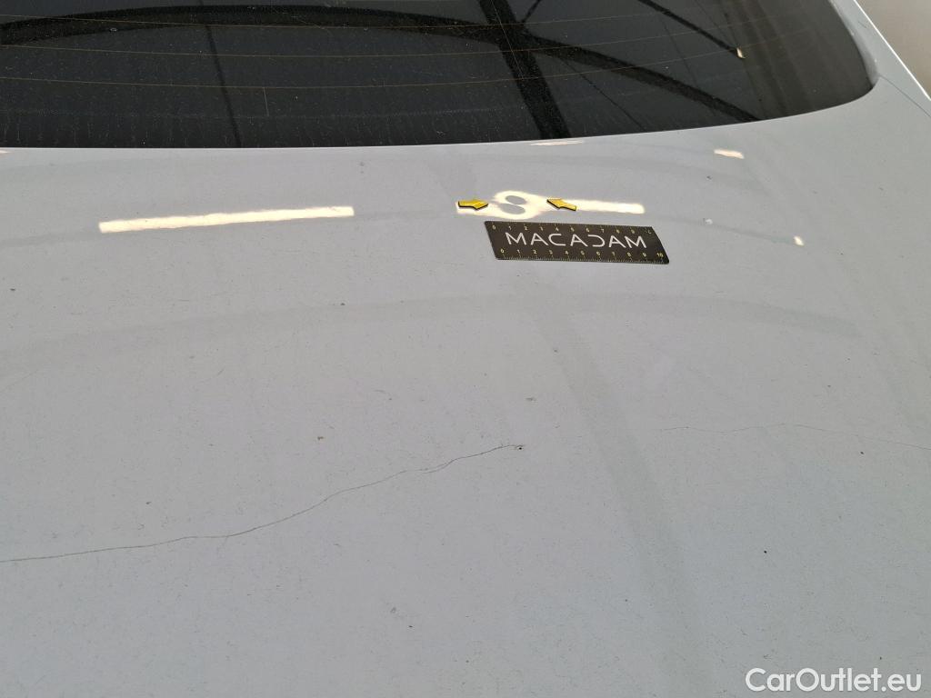  Mercedes  CLA-Klasse MERCEDES-BENZ CLA Coupe / 2019 / 4P / Coupé CLA 250 e AMG Line #84