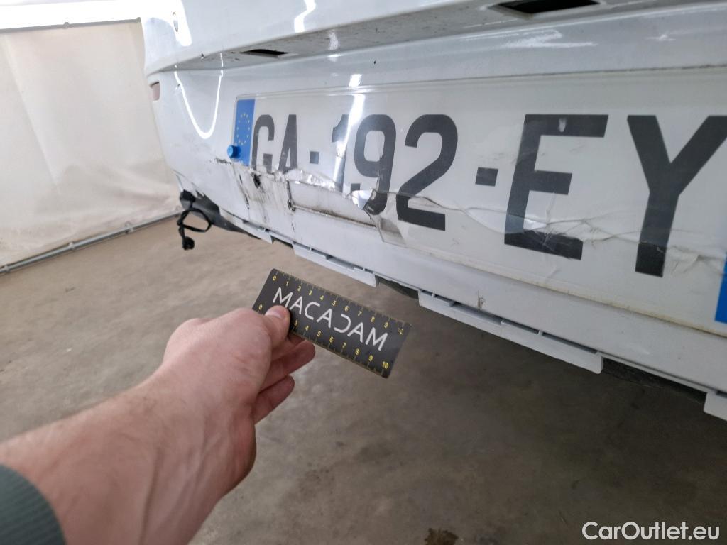  Mercedes  CLA-Klasse MERCEDES-BENZ CLA Coupe / 2019 / 4P / Coupé CLA 250 e AMG Line #18