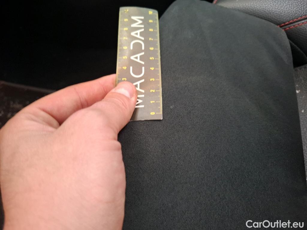  Mercedes  CLA-Klasse MERCEDES-BENZ CLA Coupe / 2019 / 4P / Coupé CLA 250 e AMG Line #30