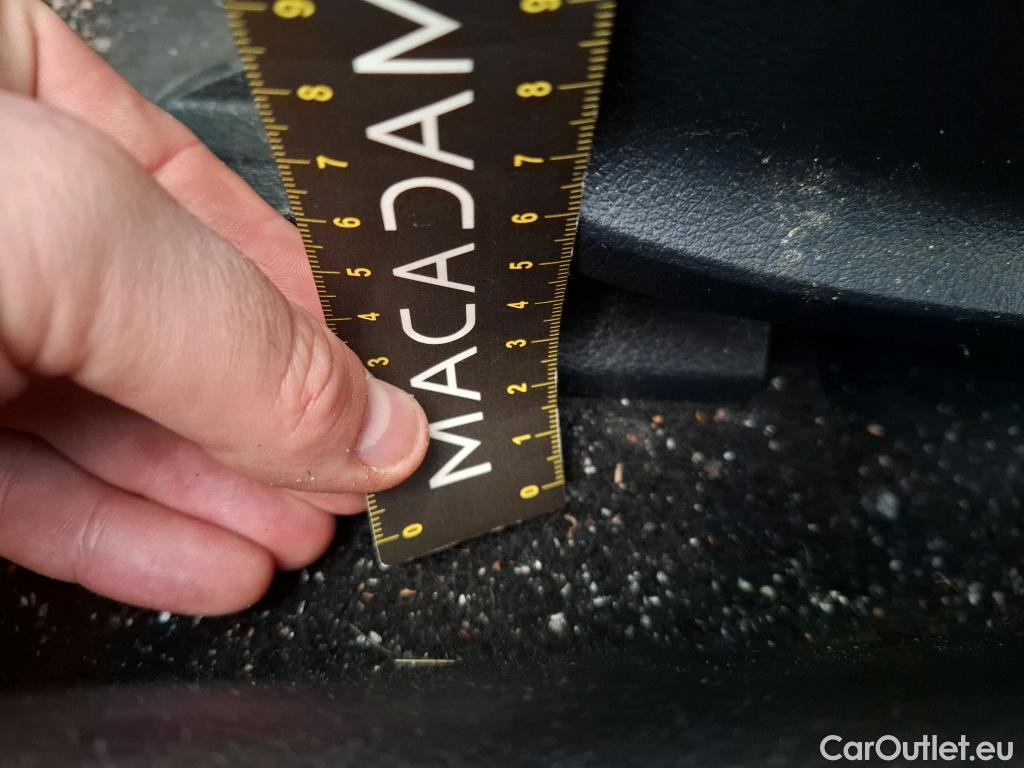  Mercedes  CLA-Klasse MERCEDES-BENZ CLA Coupe / 2019 / 4P / Coupé CLA 250 e AMG Line #39