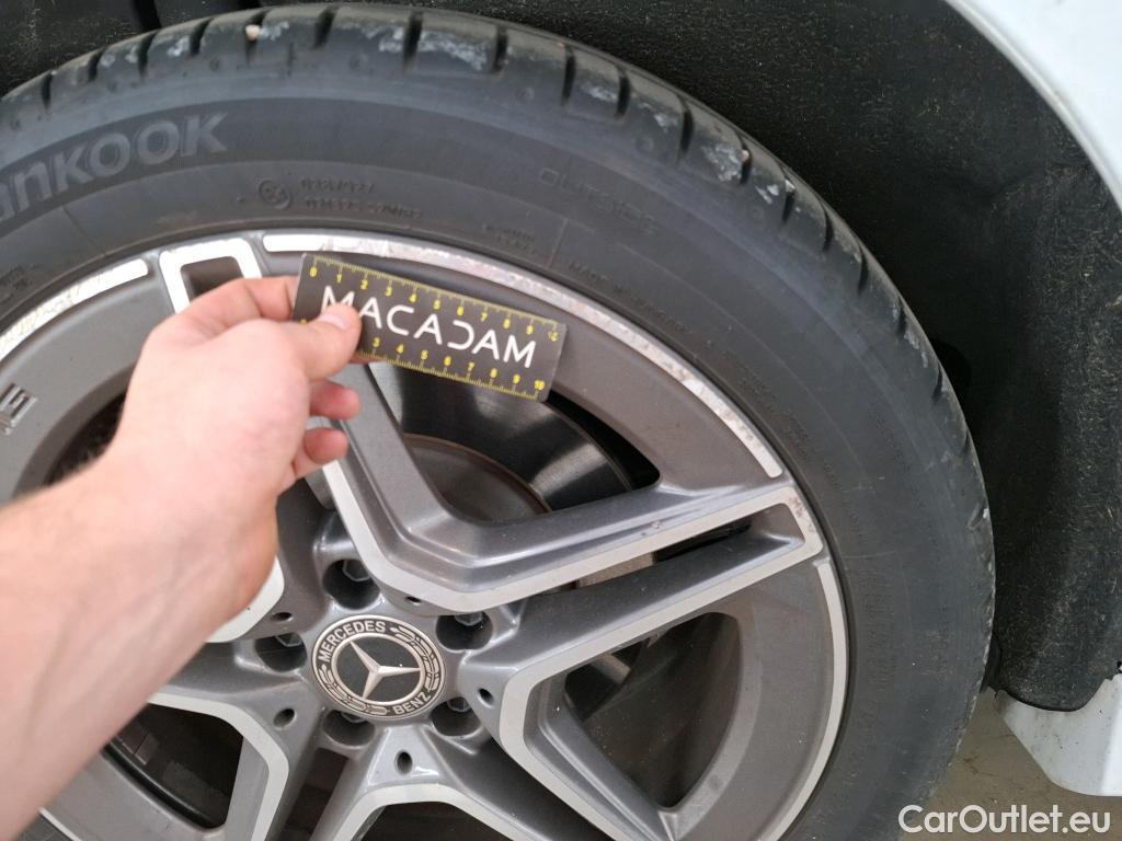  Mercedes  CLA-Klasse MERCEDES-BENZ CLA Coupe / 2019 / 4P / Coupé CLA 250 e AMG Line #64