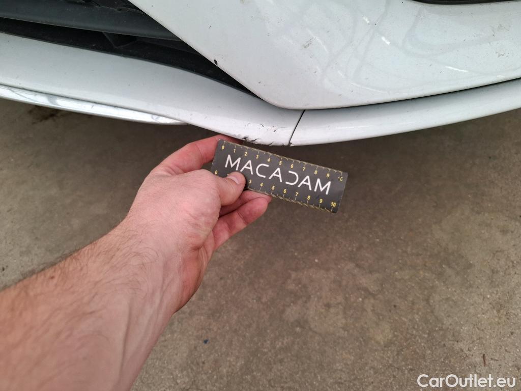  Mercedes  CLA-Klasse MERCEDES-BENZ CLA Coupe / 2019 / 4P / Coupé CLA 250 e AMG Line #2