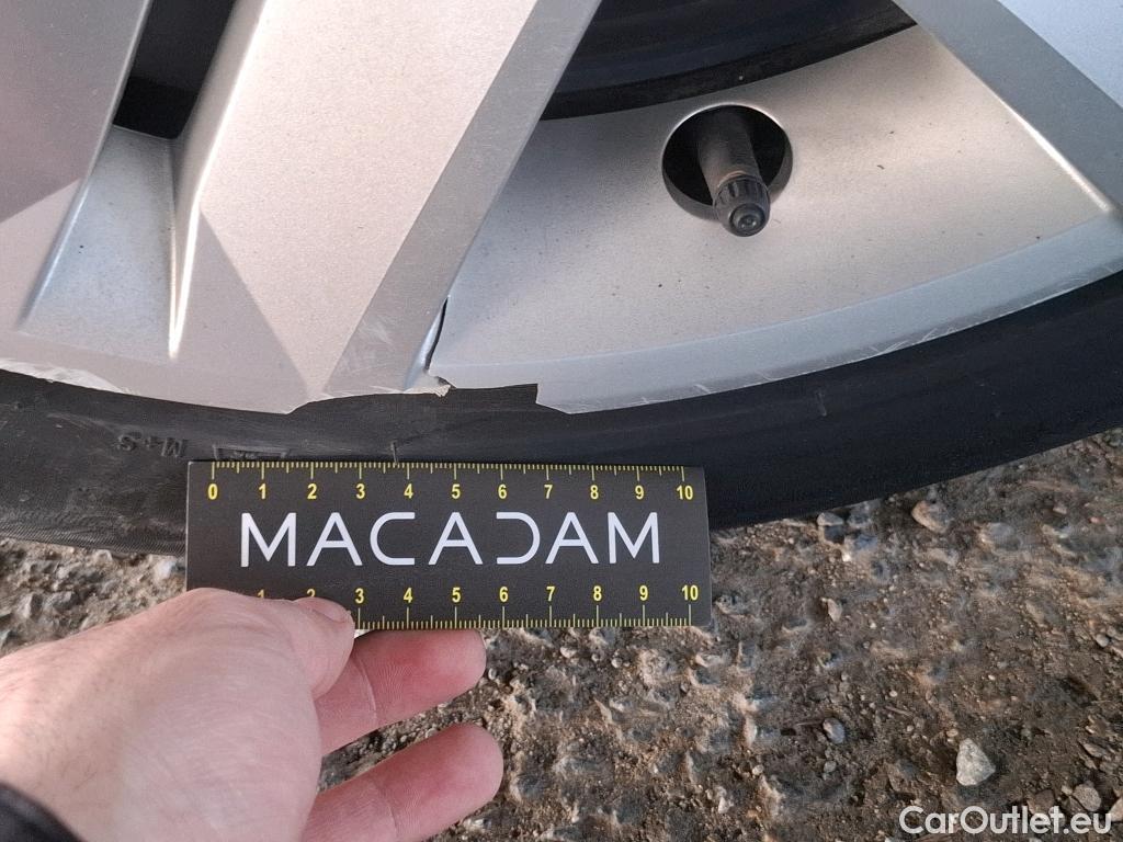  Renault  Clio  V Business 1.6 E-TECH Hybrid 140CV BVA6 E6d #138