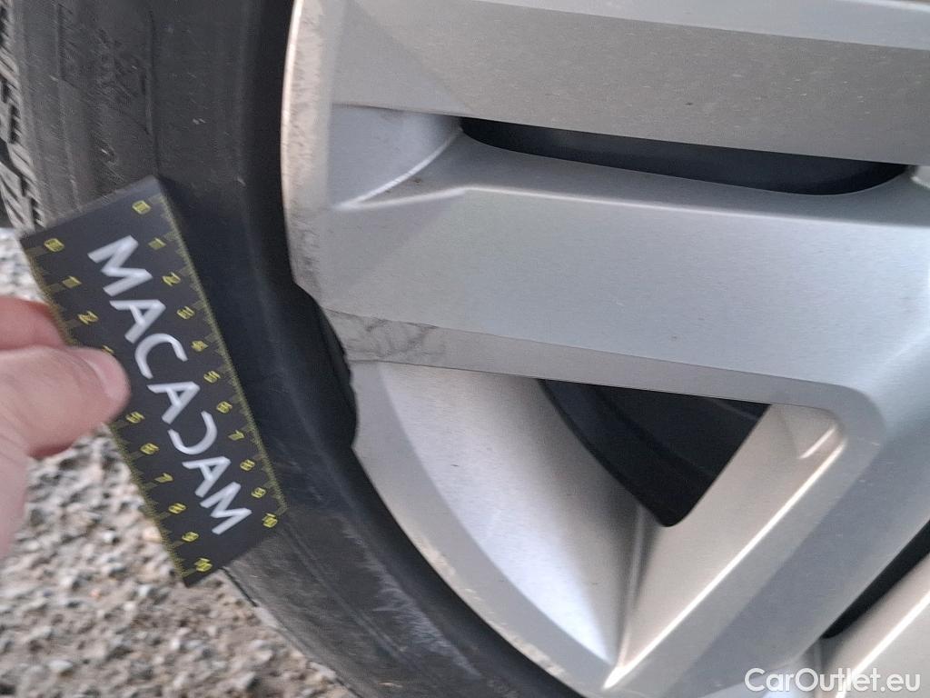  Renault  Clio  V Business 1.6 E-TECH Hybrid 140CV BVA6 E6d #137