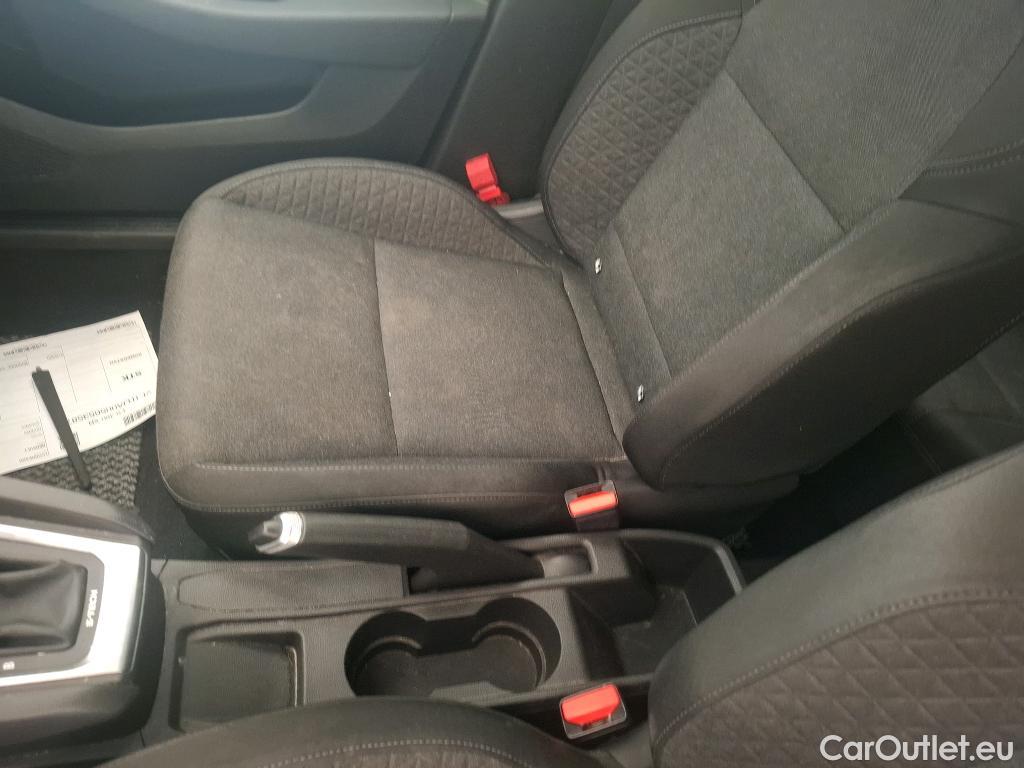  Renault  Clio  V Business 1.6 E-TECH Hybrid 140CV BVA6 E6d #147